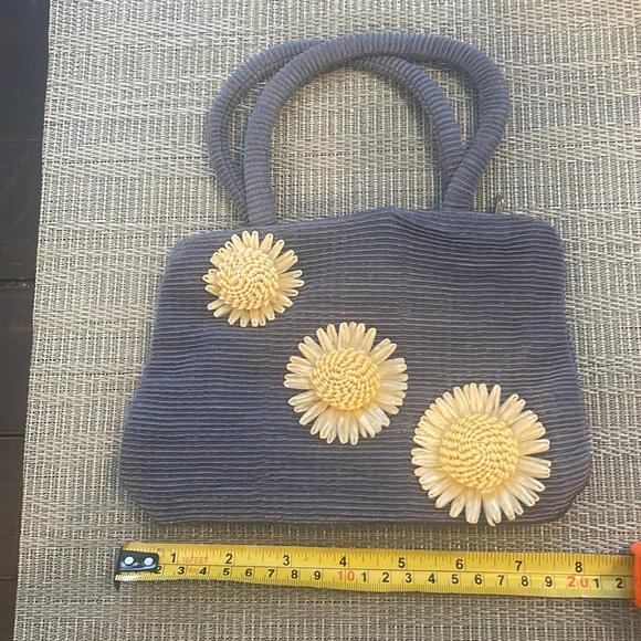 #99 So Cute Sunflower Hand Bag - Picture 10 of 14
